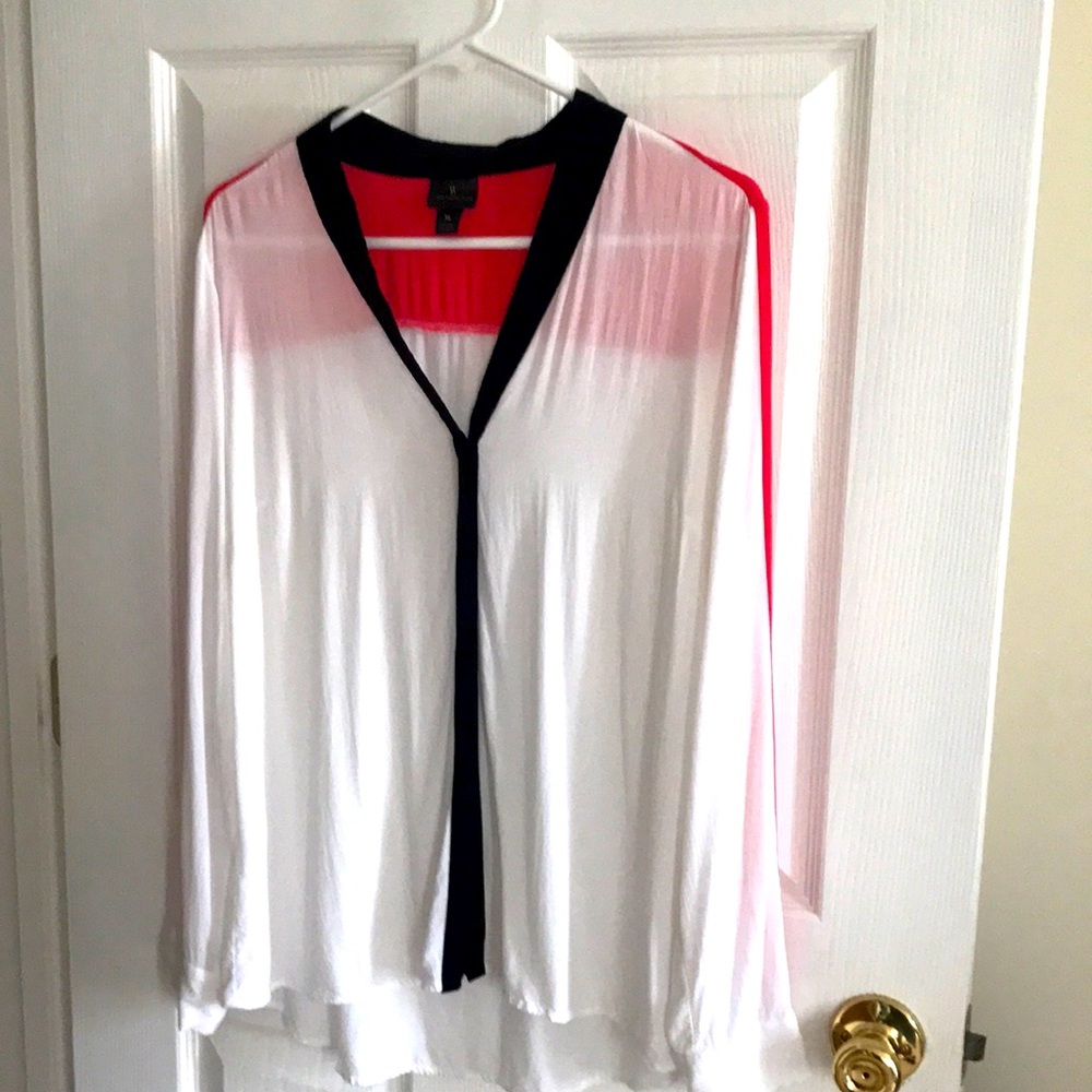 Long sleeve light weight top
